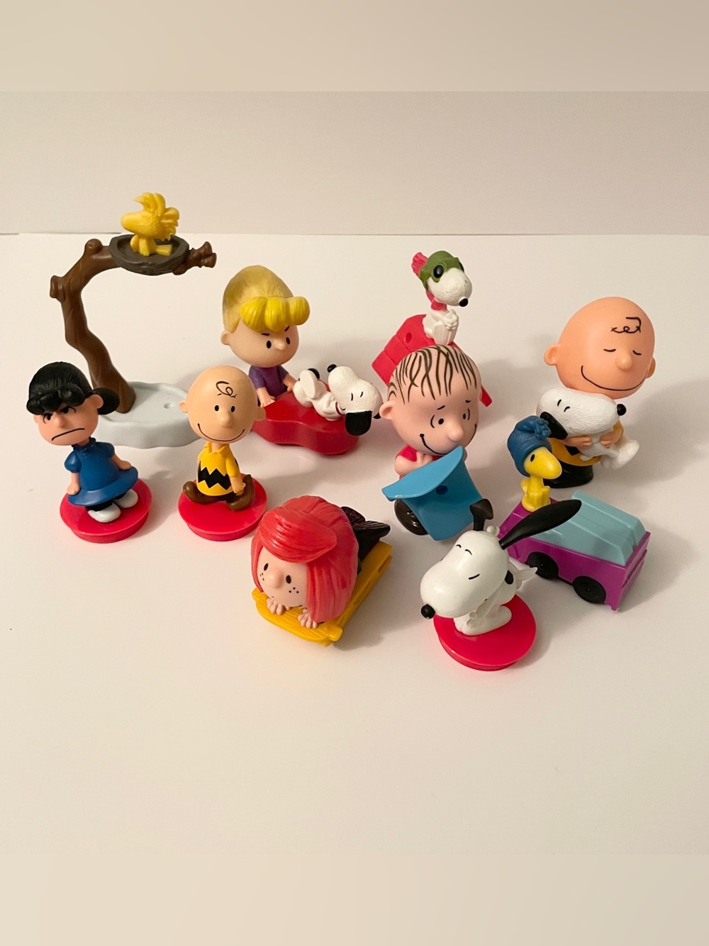 Peanuts Gang Snoopy Charlie Brown Woodstock Figure Lot Set